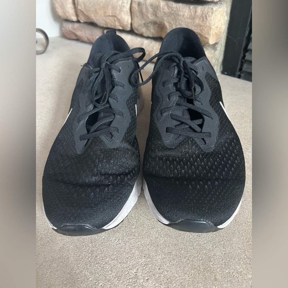 Nike Odessey Sneakers